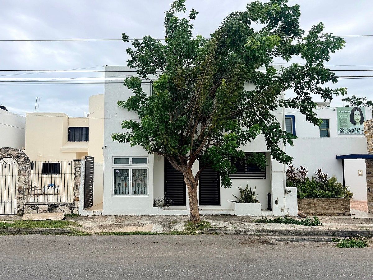 CASA À VENDA COM 8 APARTAMENTOS | OPORTUNIDADE DE INVESTIMENTO, foto 1 de 11