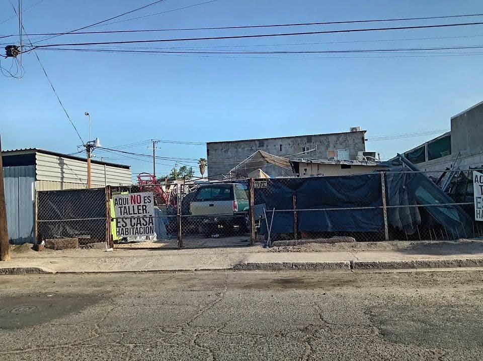 Se venden 2 lotes en Col. Independencia (Mexicali, B.C.)