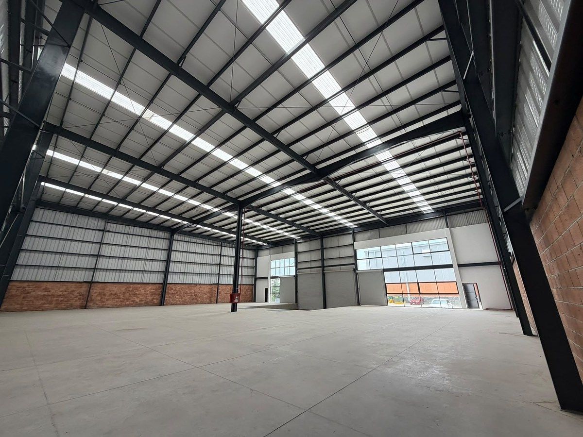 Prédio industrial em Parques de Tesistán, Zapopan, foto 8 de 11