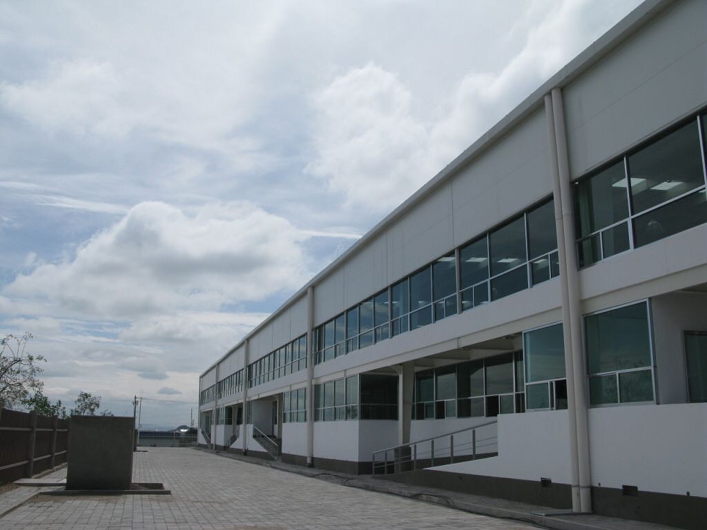 Armazém industrial para alugar 1.200mt2 na rodovia 57, saída para o México., foto 1 de 4