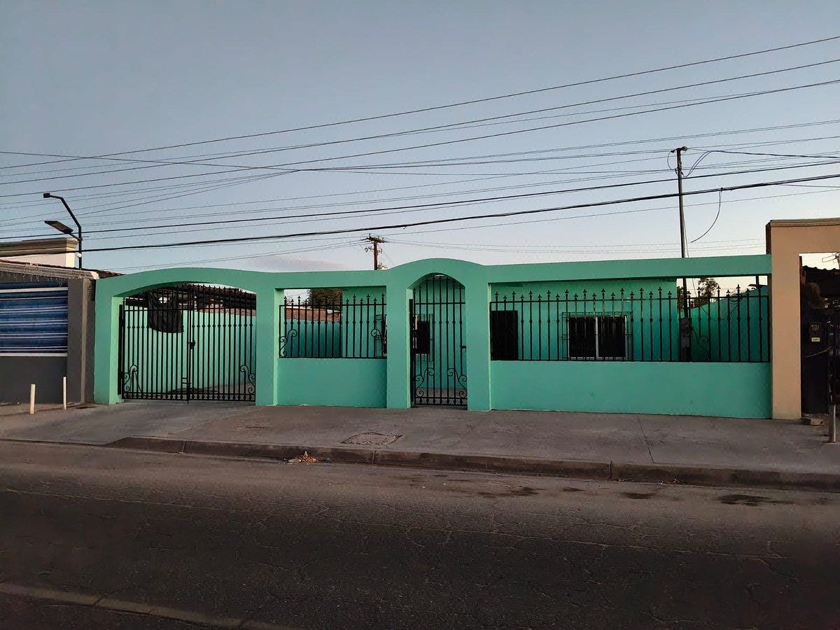 Se vende casa en Valle Del Álamo (Mexicali, B.C.)