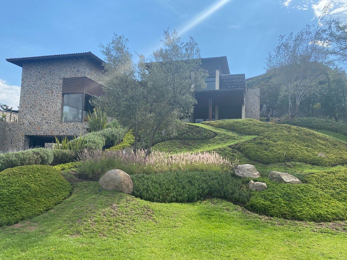 CASA VENTA REAL DE VALLE ESCONDIDO ZONA ESMERALDA, foto 1 de 39