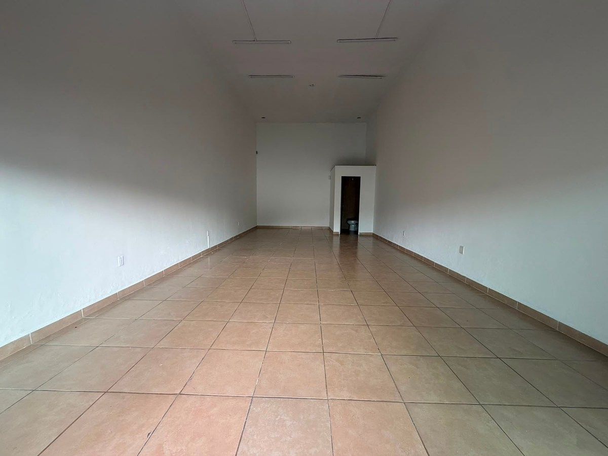 Local comercial en Valle Real, Zapopan, foto 2 de 8