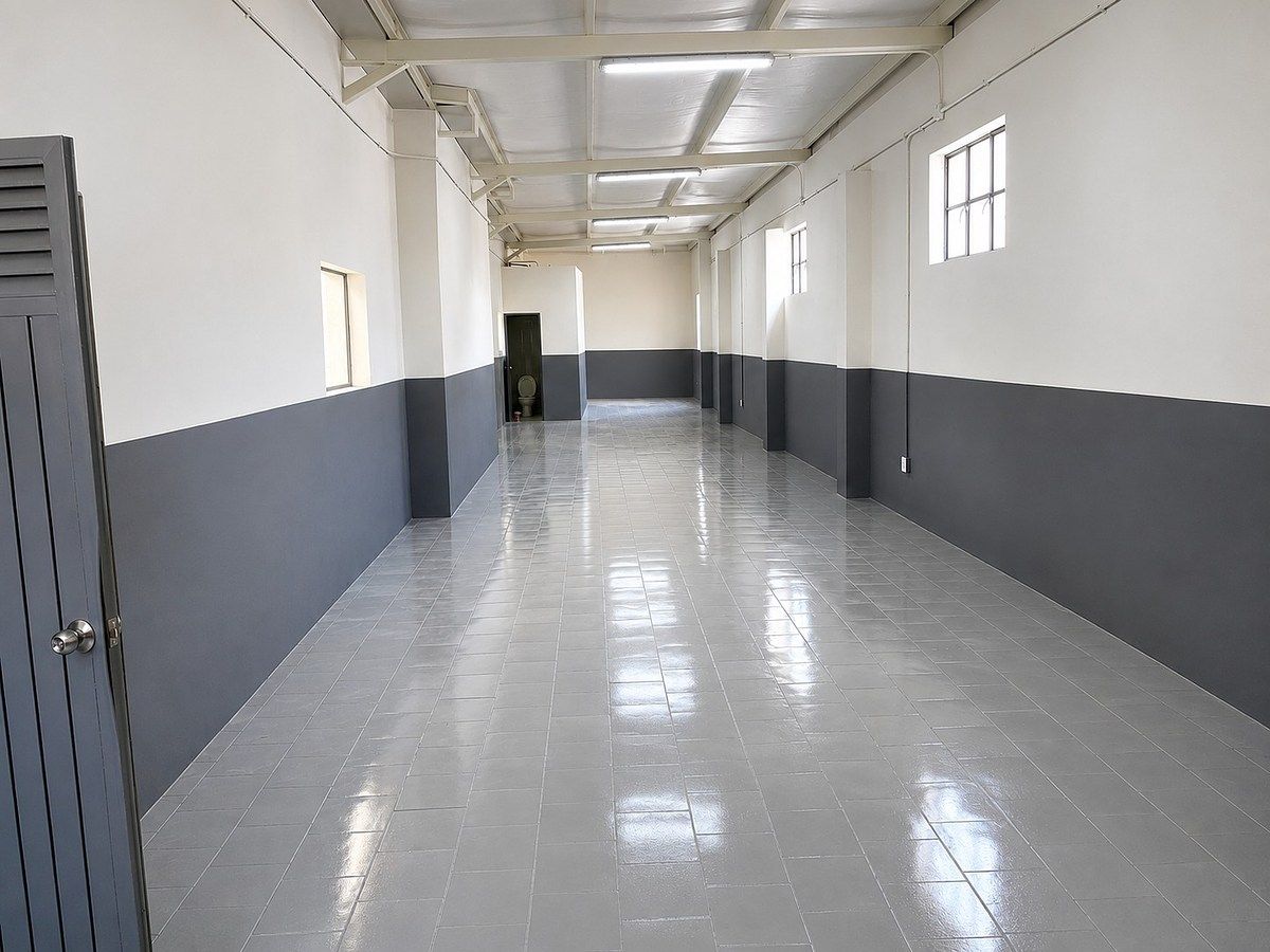Commercial Storage Unit in El Retiro, Guadalajara, photo 2 of 10