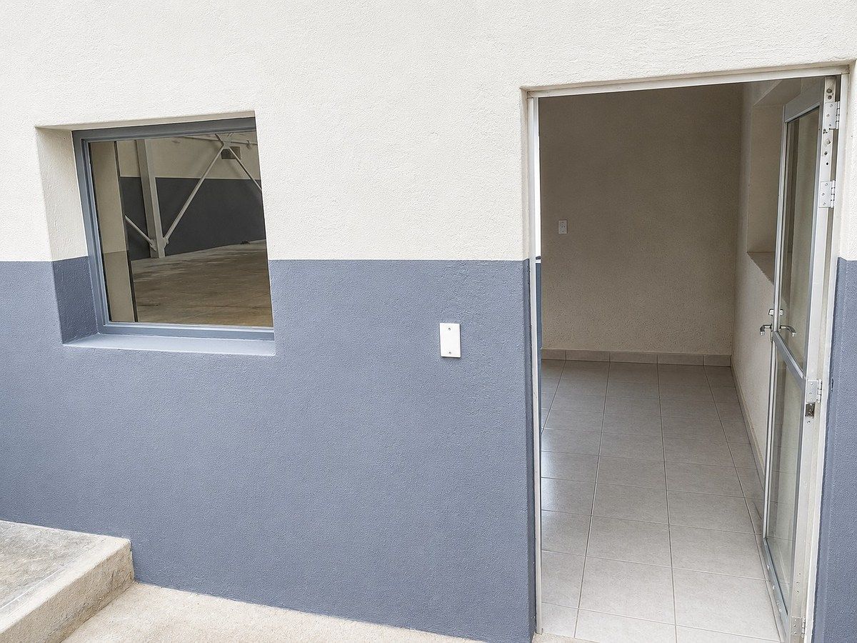 Commercial Storage Unit in El Retiro, Guadalajara, photo 4 of 10