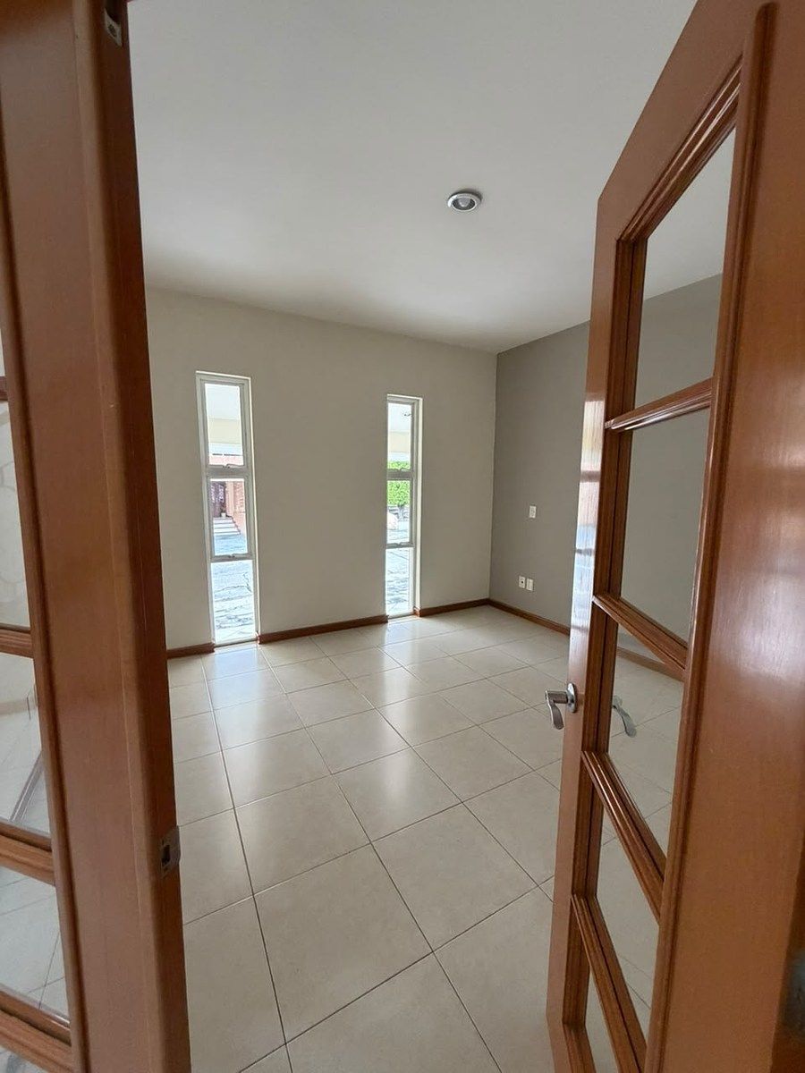 Casa em condomínio fechado em Royal Country, Zapopan, foto 6 de 17