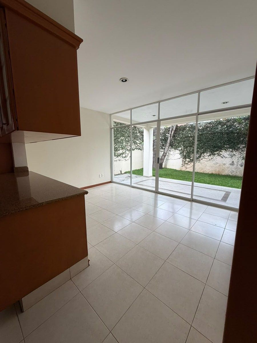 Casa em condomínio fechado em Royal Country, Zapopan, foto 2 de 17