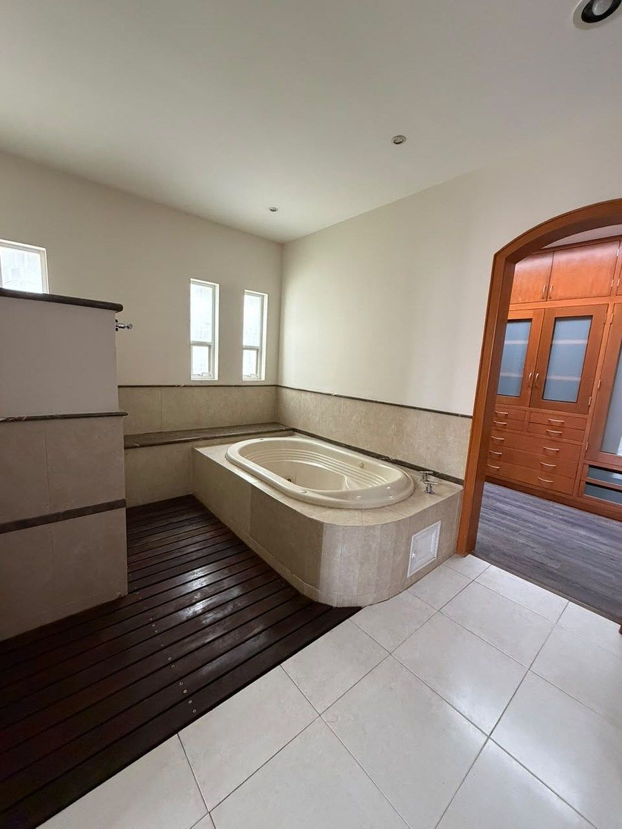 Casa em condomínio fechado em Royal Country, Zapopan, foto 14 de 17