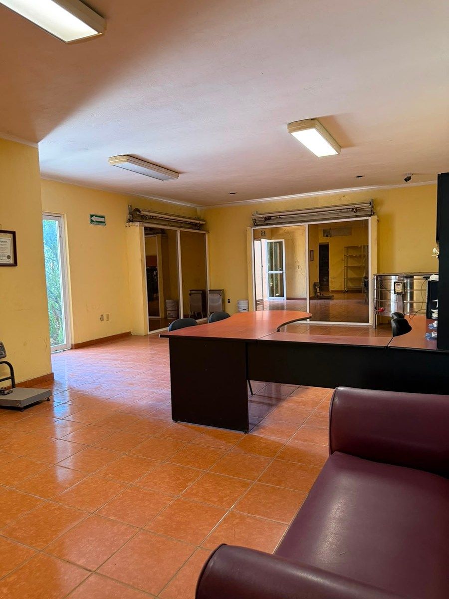 Commercial Storage Unit in Bosques de Mulsay, Mérida, photo 3 of 8