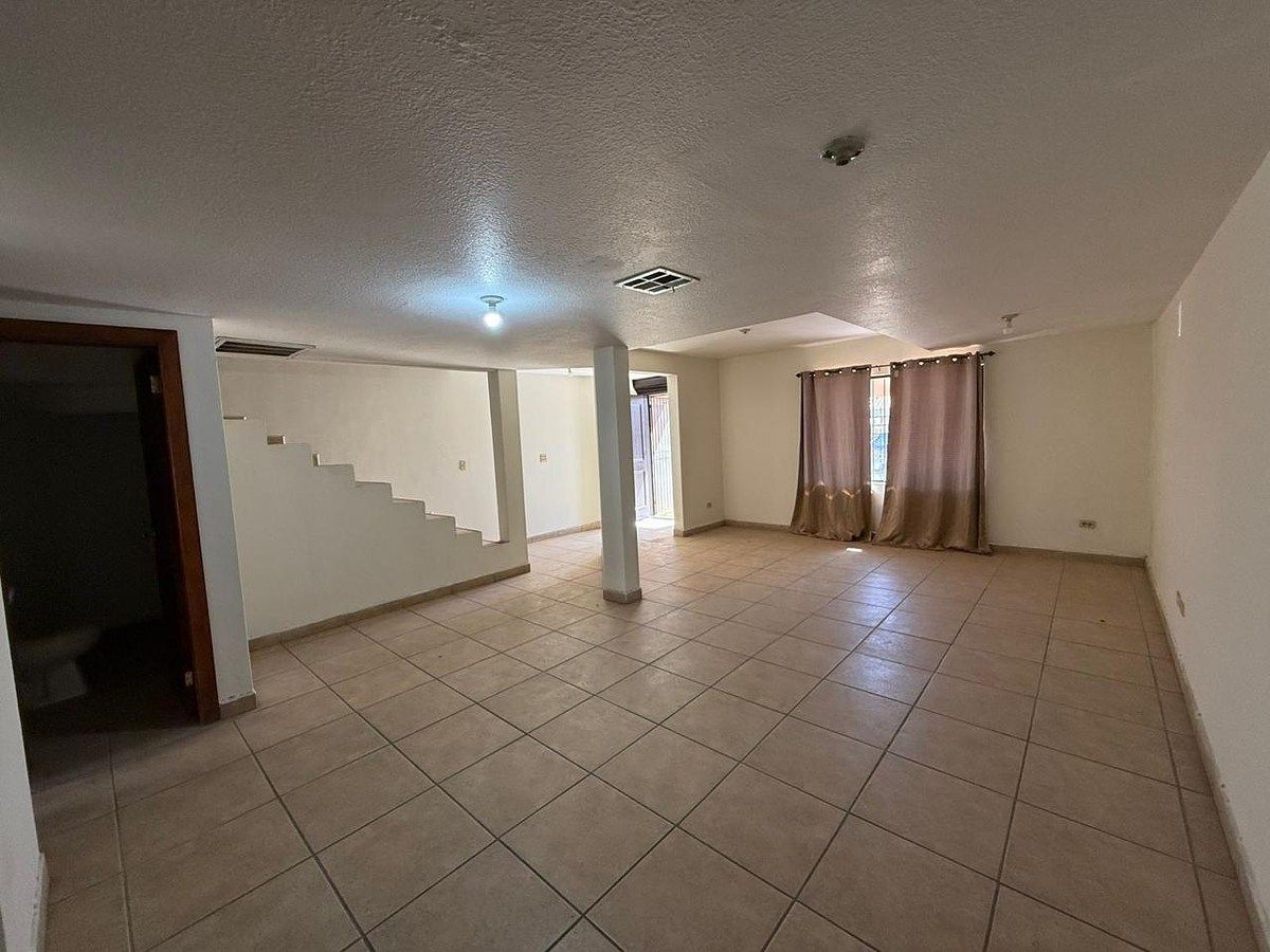 Casa em Nueva, Mexicali, foto 2 de 14