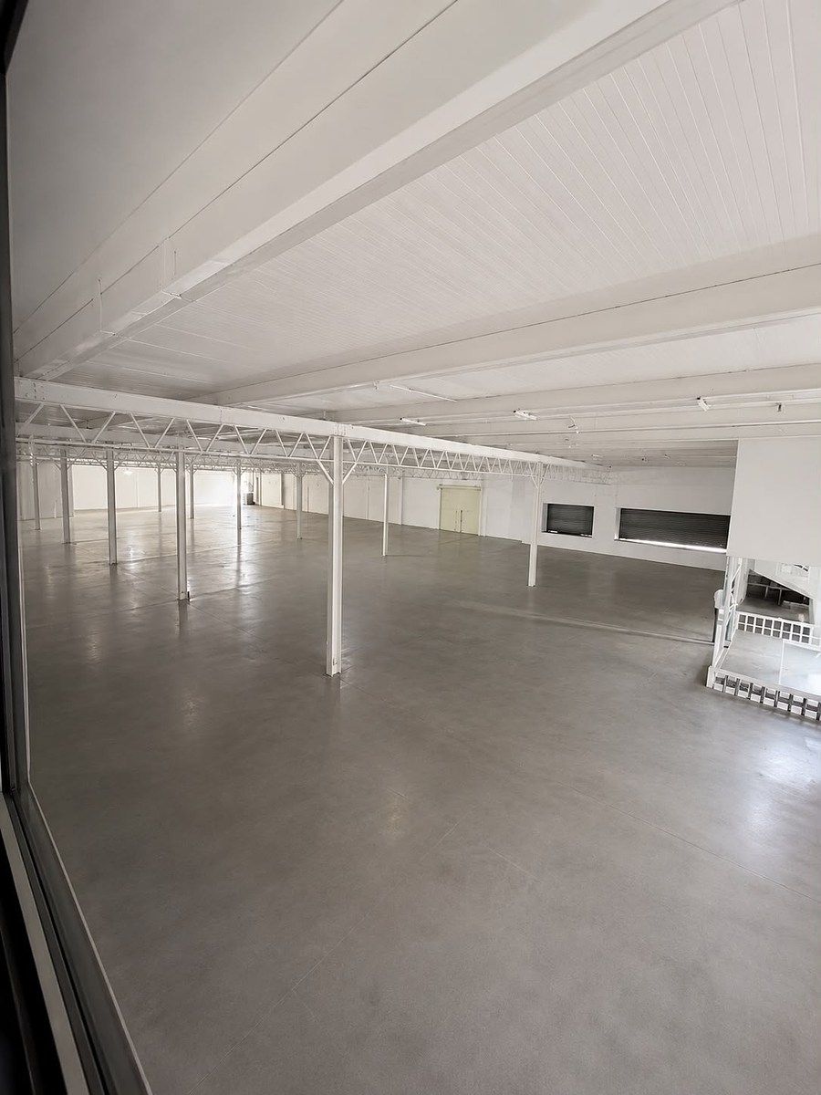 BODEGA COMERCIAL CON OFICINAS EN RENTA SOBRE AV. COLÓN, foto 1 de 13