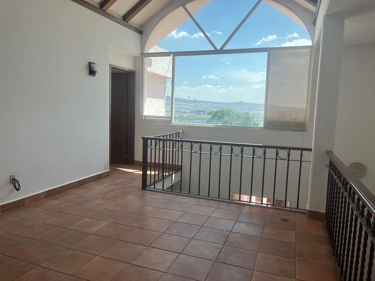 Casa em Loma Dorada, Querétaro, foto 14 de 25