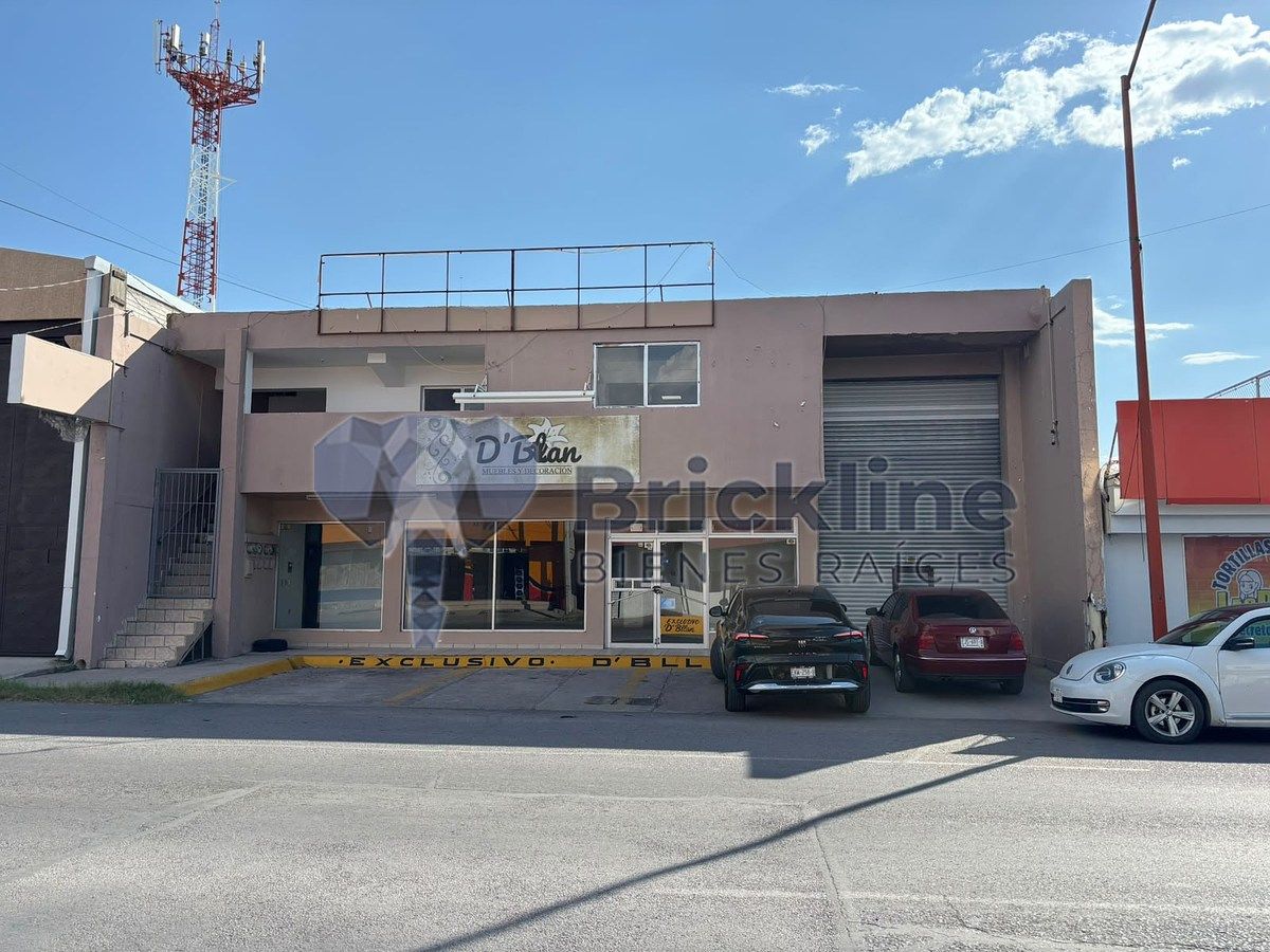 Local Comercial con Estacionamiento en Renta, foto 1 de 14