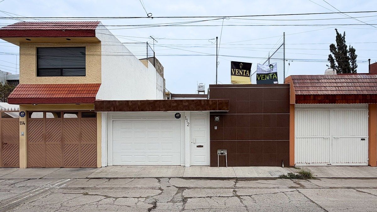 HOUSE FOR SALE IN QUERETARO / ESTRELLA NEIGHBORHOOD, photo 1 of 20