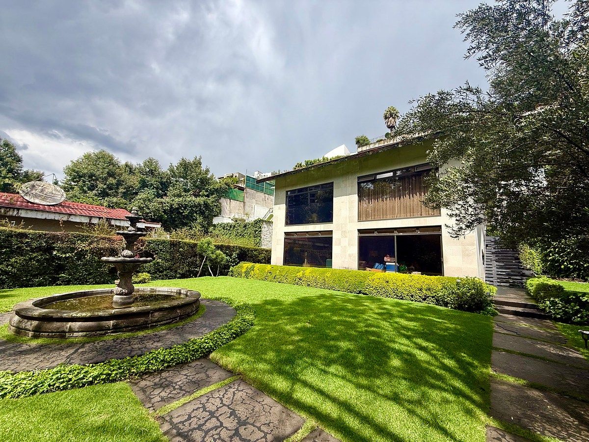 House for Sale in Bosques de las Lomas DOUBLE ENTRANCE, photo 1 of 28