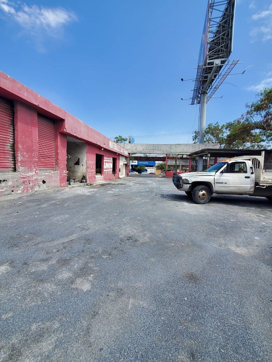 TERRENO PARA ALUGUEL NA AV. ELOY CAVAZOS, GUADALUPE, NL, foto 1 de 12
