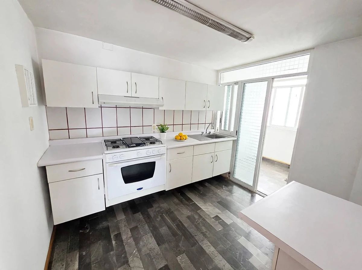 Apartment in Polanco V Sección, Miguel Hidalgo, photo 2 of 15