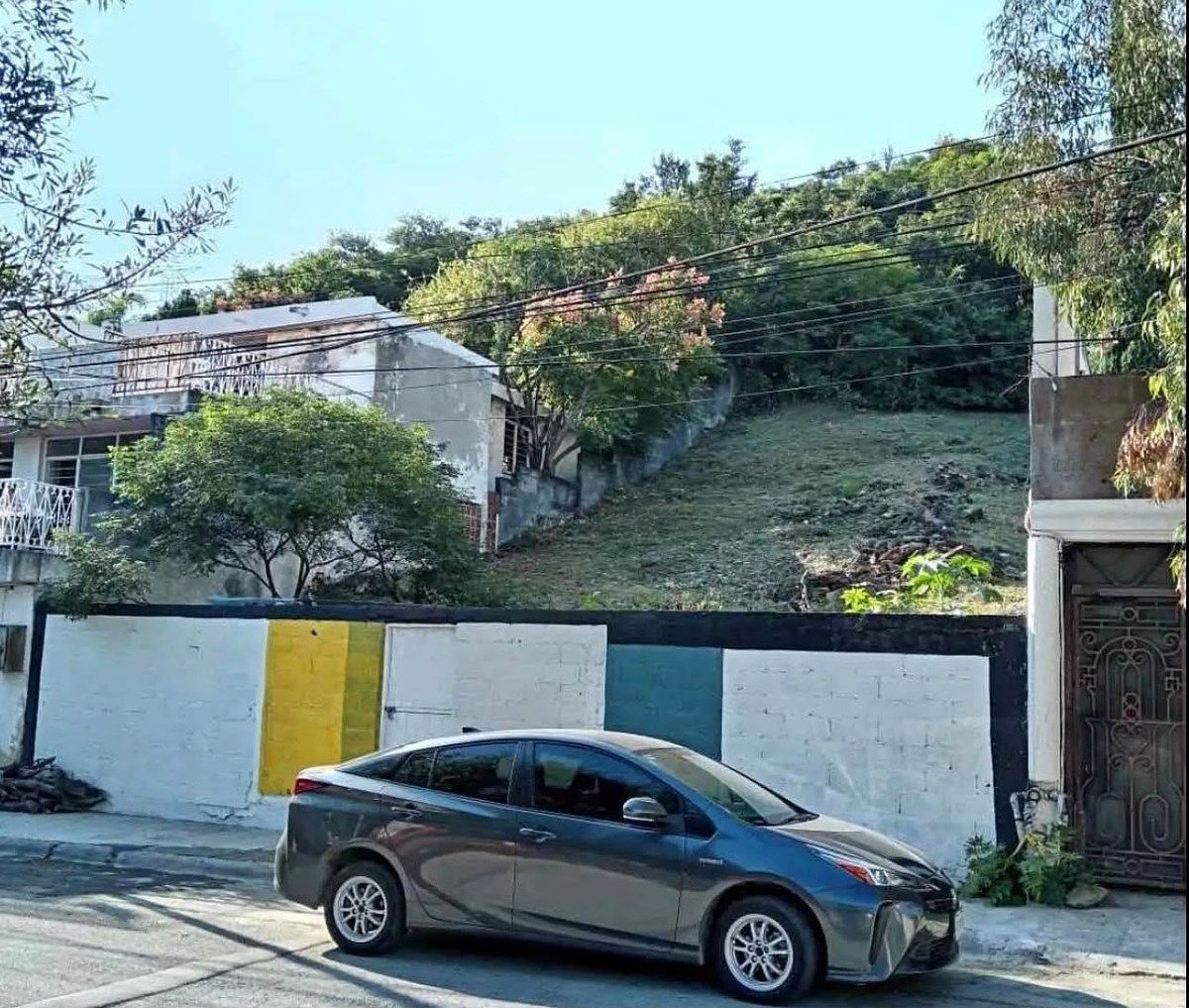 TERRENO À VENDA NA COL. LAS BRISAS-MONTE REY, foto 1 de 1