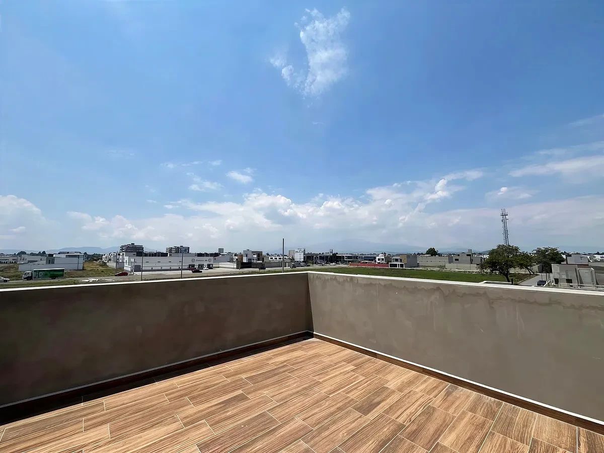 ROOF, foto 32 de 34