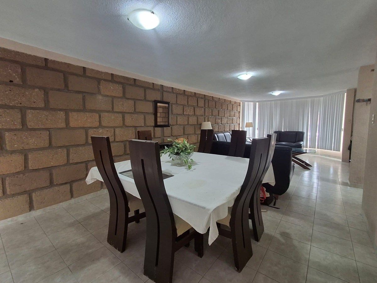 Casa en Venta Querétaro Amueblada en villas fontana. 4 recamaras. Atras uteq., foto 1 de 22