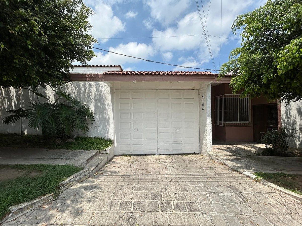 House in Lomas Altas, Zapopan, photo 2 of 26