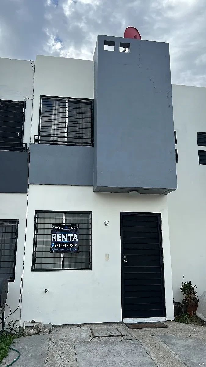 Aluguel | Casa em Colinas de California 2r 1.5b, foto 1 de 7