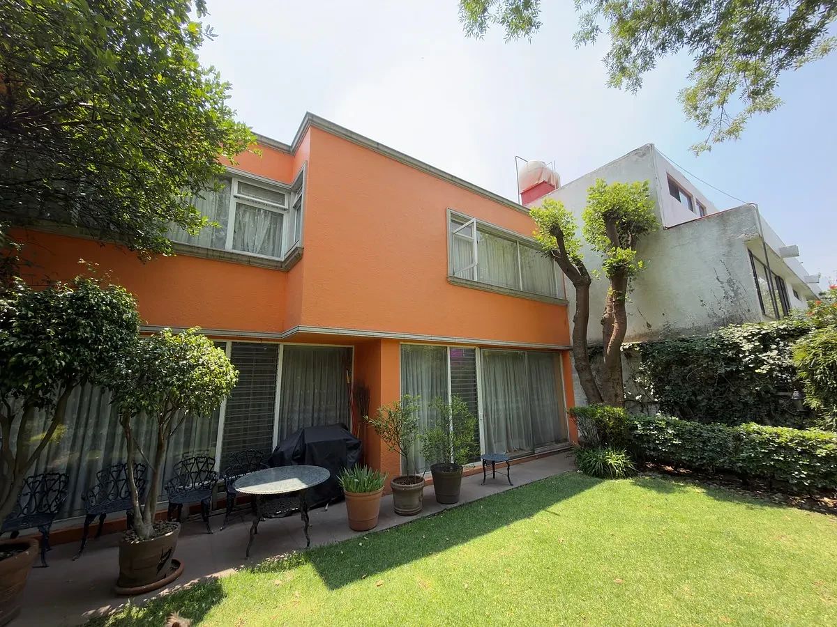 Casa por el boulevard de la luz, foto 1 de 17