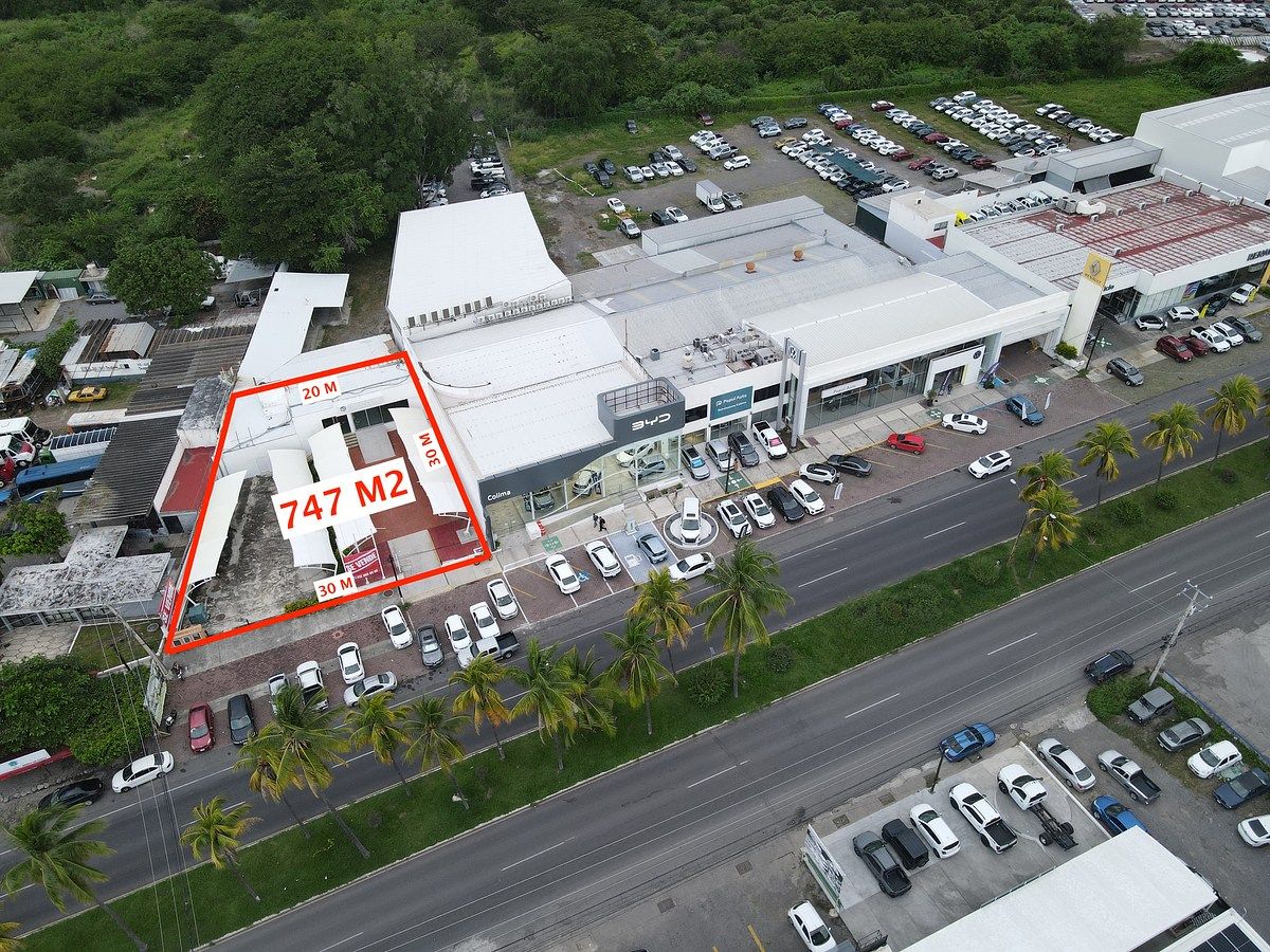 Local Comercial en Venta en Zona Automotriz en Colima Blvd Carlos de la Madrid