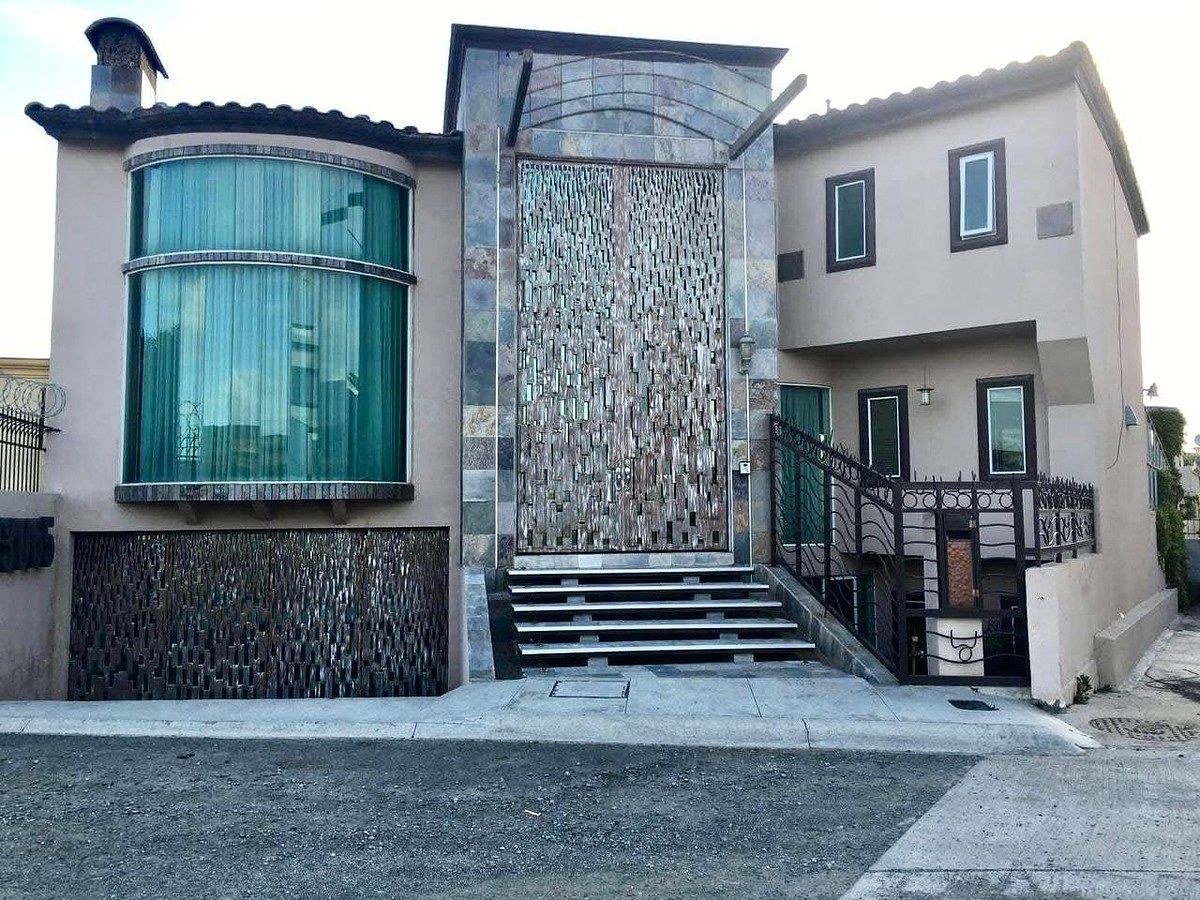 Residencia de Lujo en Venta y Renta en San Marino, foto 1 de 50