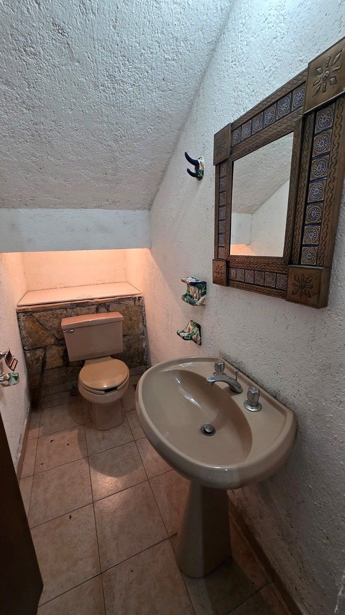Medio baño en sótano, foto 40 de 45