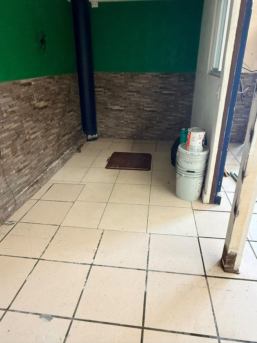 Commercial Storage Unit in Ignacio Allende, Ecatepec de Morelos, photo 2 of 5