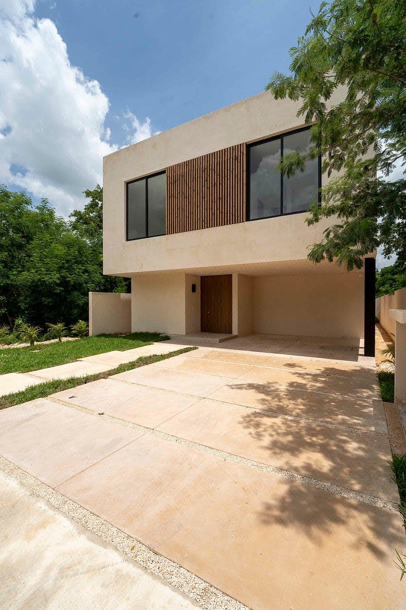 Casa en Venta en Merida, Privada con Club de Golf