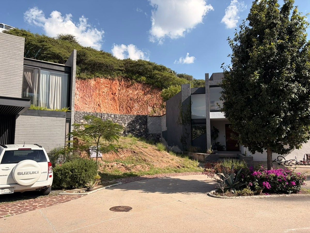 Lot in Altozano el Nuevo Querétaro, Querétaro, photo 4 of 9