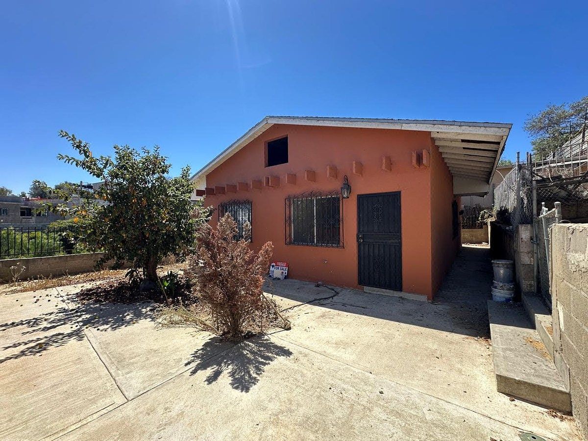 Single-Story House Completely Remodeled | Roma Neighborhood