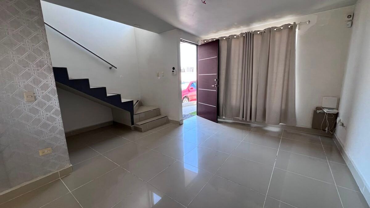 Casa em La Rioja Residencial, Tijuana, foto 3 de 12