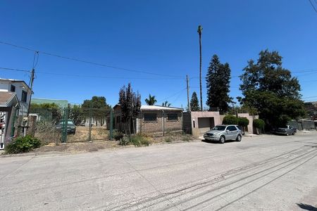 CASA en obra gris con amplio terreno  en Venta en La Gloria, Tijuana