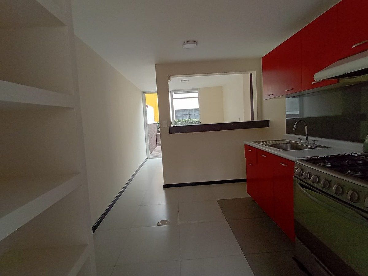 House in Viveros de La Loma, Tlalnepantla de Baz, photo 3 of 15