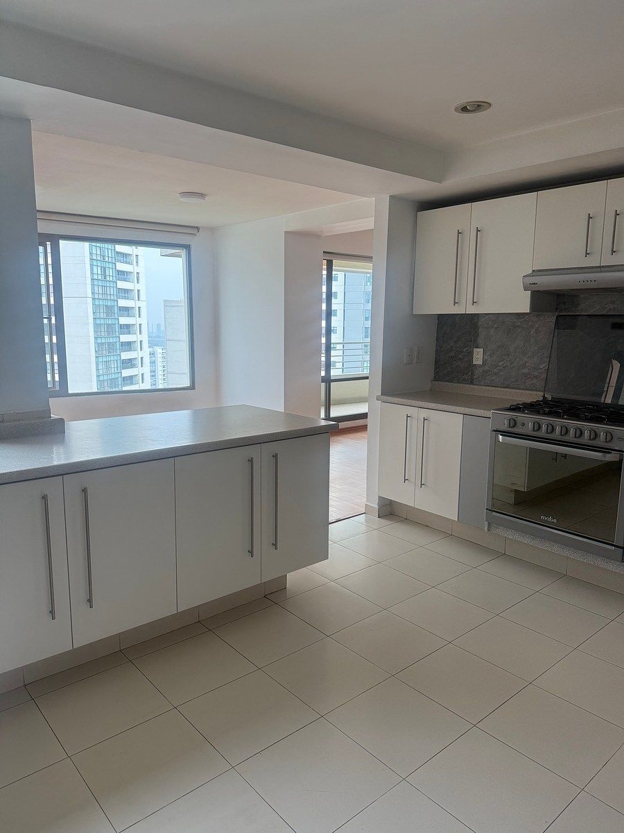 Venta departamento en Isla de agua c/ bodega / 3 estacionamientos, foto 1 de 18