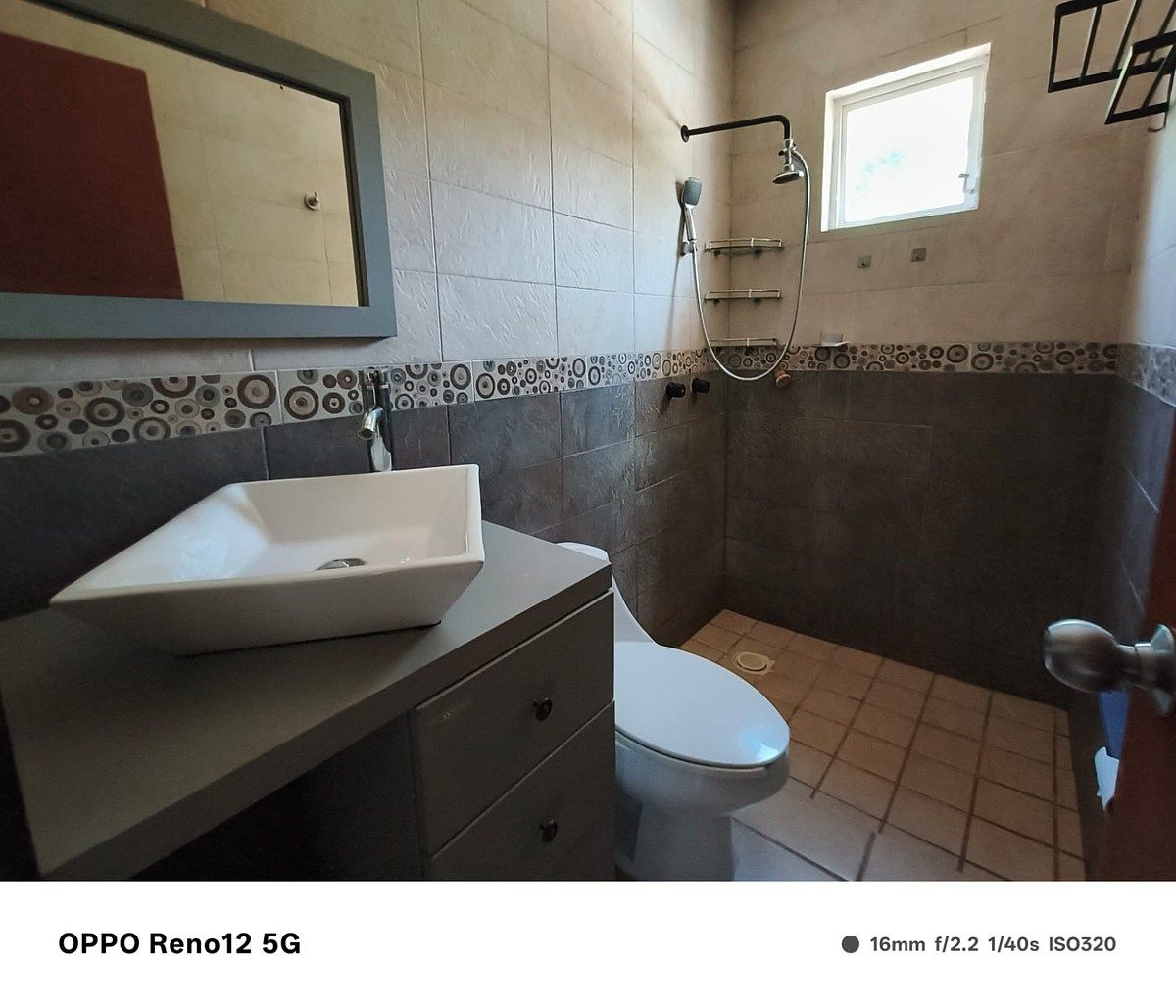 Baño recámara principal, photo 4 of 18