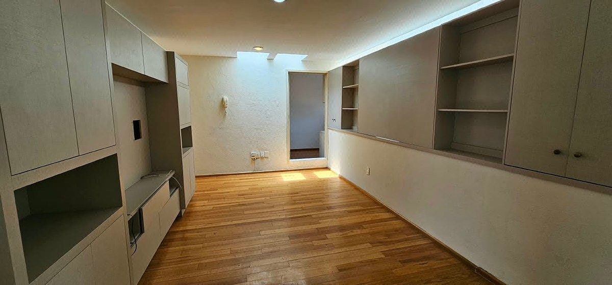 Cuarto de TV planta alta, foto 19 de 36