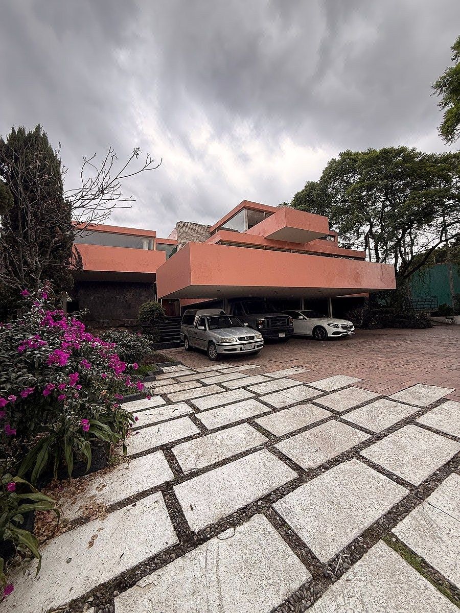 CASA PARA REMODELAR EM JARDINS DO PEDREGAL, foto 1 de 20