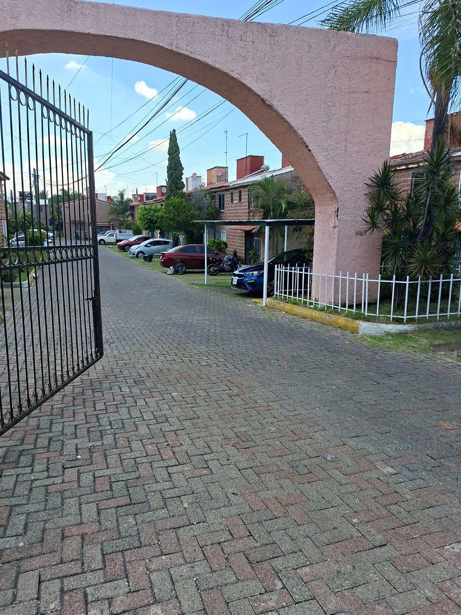 Casa em Jardines de La Esperanza, Zapopan, foto 5 de 37