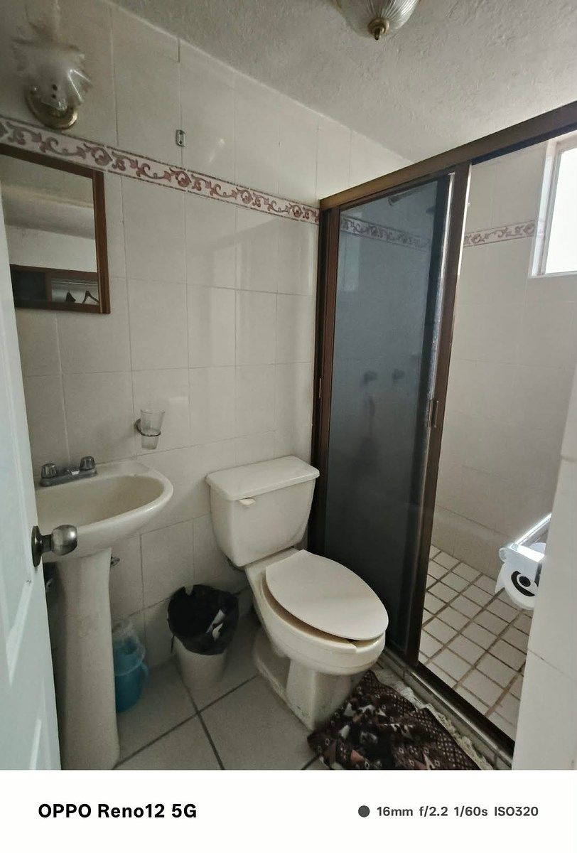 Baño recámara principal, photo 16 of 16