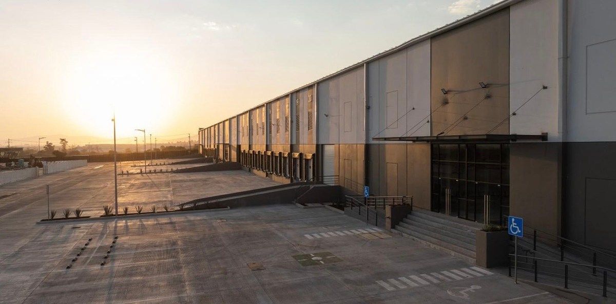 Prédio industrial em El Quince Centro, El Salto, foto 2 de 8