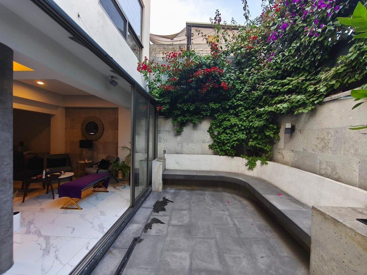 Casa sola en venta en Letrán Valle, foto 1 de 26