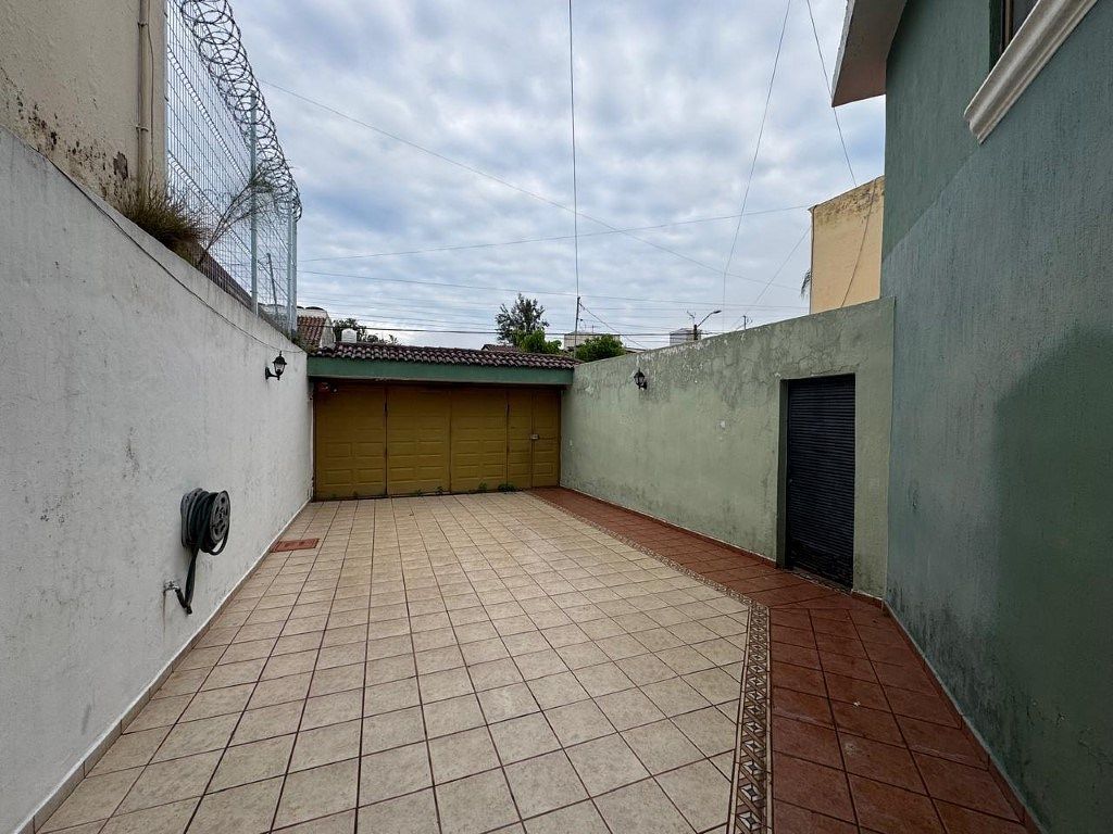 Casa em Bosques de La Victoria, Guadalajara, foto 3 de 24