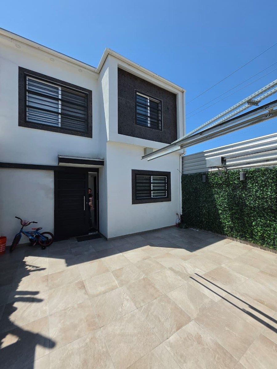 Casa en Villa Fontana III, Tijuana, foto 2 de 23