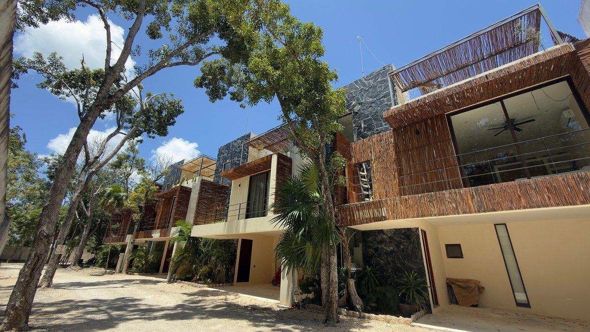 Villa à Venda em Maki Tulum | 4 Quartos | 2 Apartamentos Independentes, foto 1 de 26