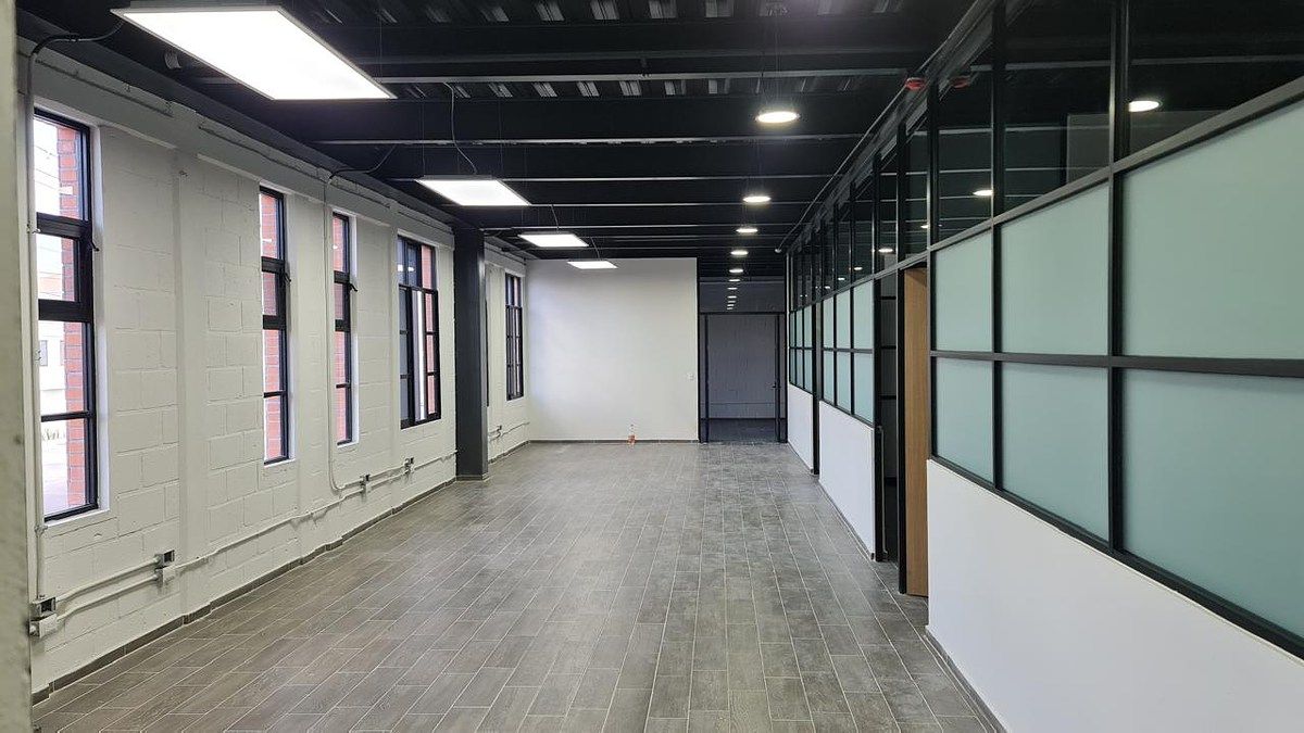 Bodega comercial en Santa Cruz de las Flores, Tlajomulco de Zúñiga, foto 12 de 19