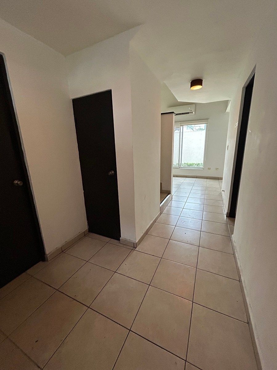 Casa em Rincón de las Huertas, Santa Catarina, foto 2 de 15